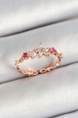 Pirinç Papatya Figürlü Zirkon Taşlı Rose Gold Renk Ayarlanabilir Kadın Yüzük - TJ-BYK3780
