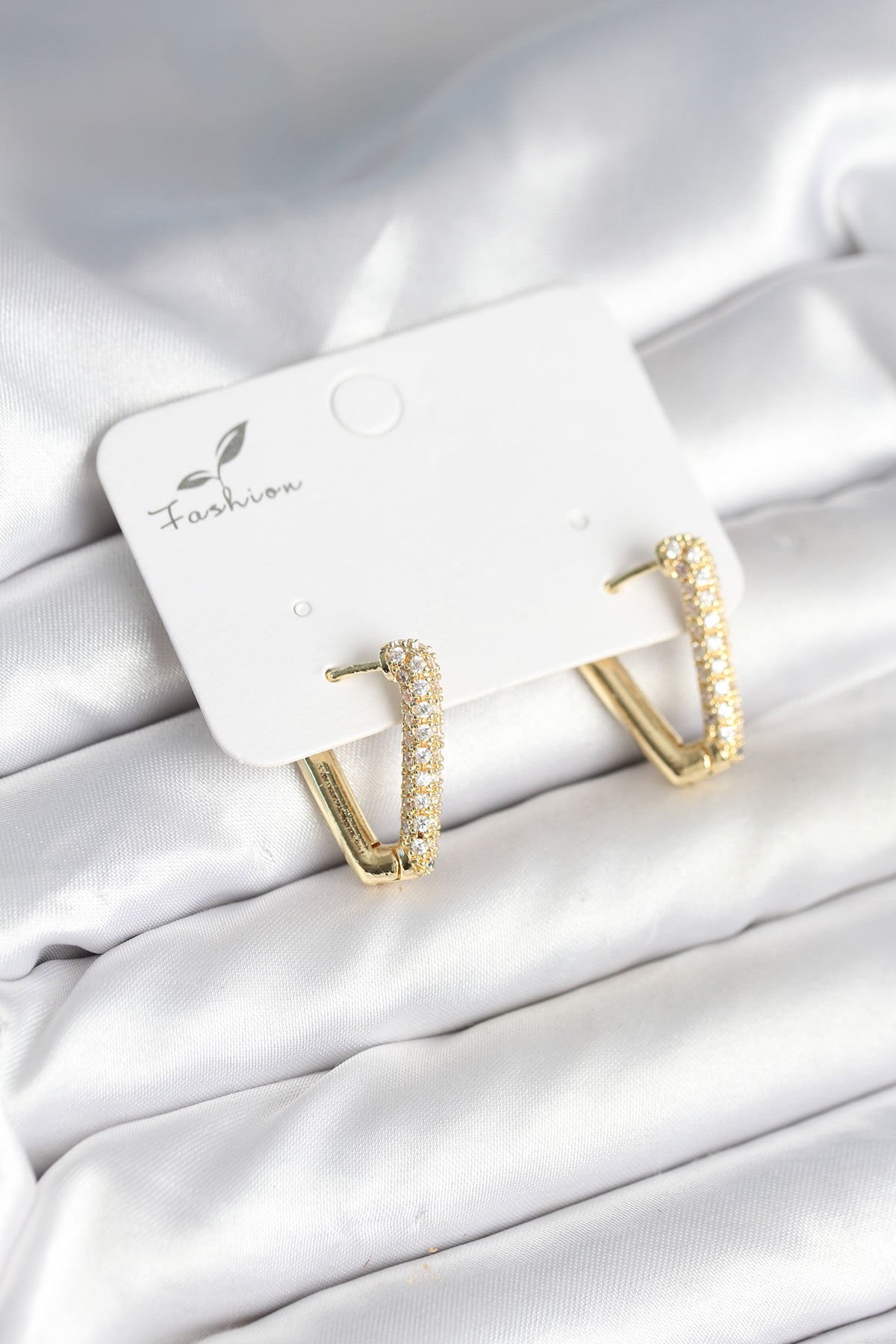 Üçgen Model Zirkon Taşlı Kadın Küpe - TJ-BKP11299