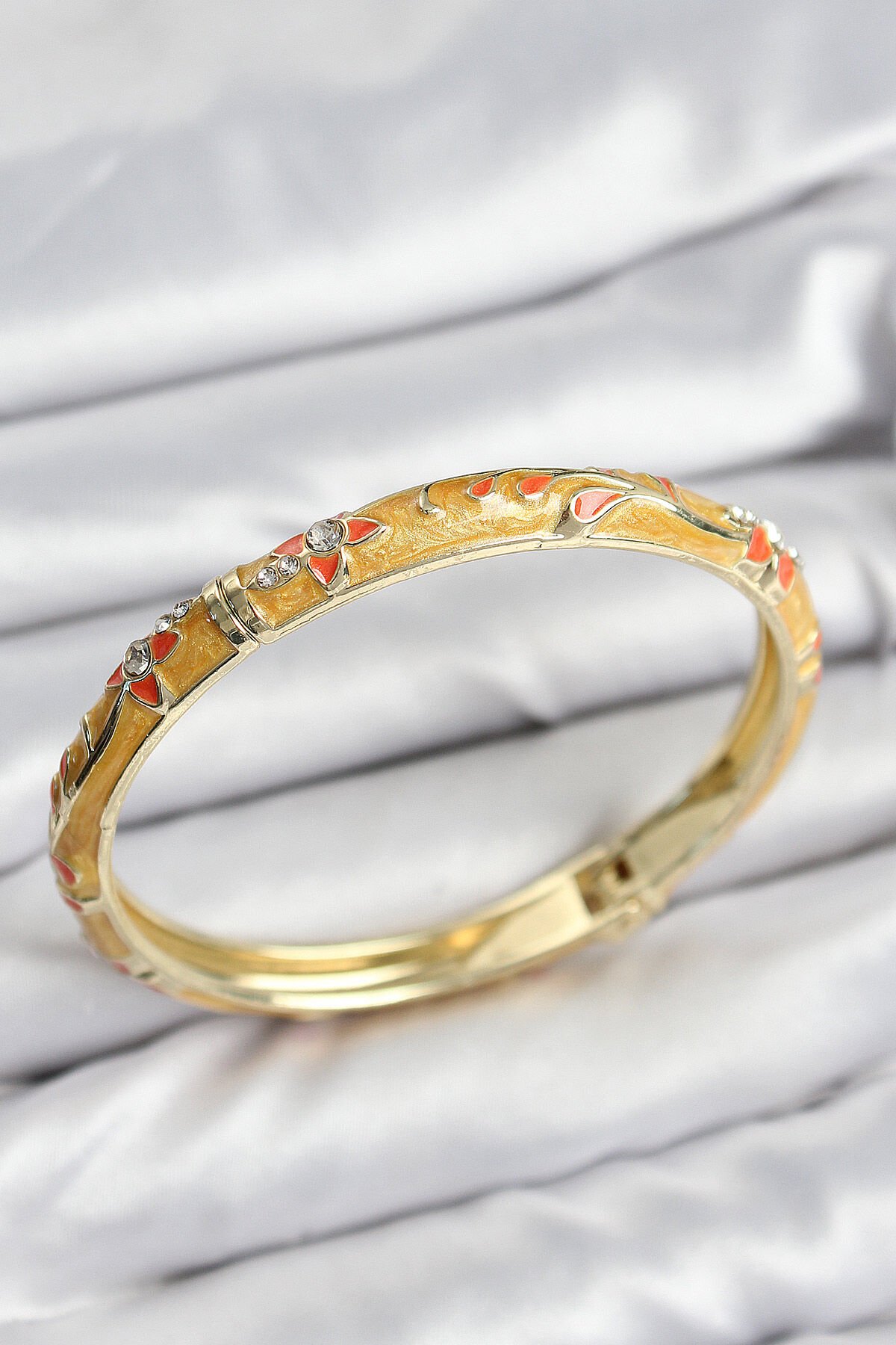 Mineli Pirinç Zirkon Taşlı Hardal Çiçek Motifli Gold Kadın Kelepçe - TJ-BB7628